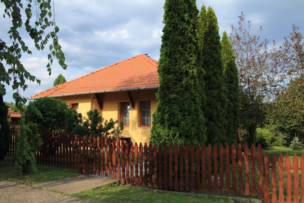 Villa Iris Egerszalók Extérieur photo